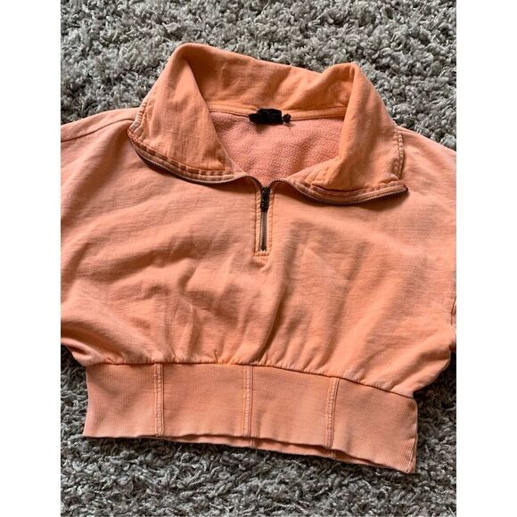 OUT FROM UNDER Urban Outiftters Buginsect ORANGE Crop 1/4 zip SWEATSHIRT sz XL - Picture 4 of 6